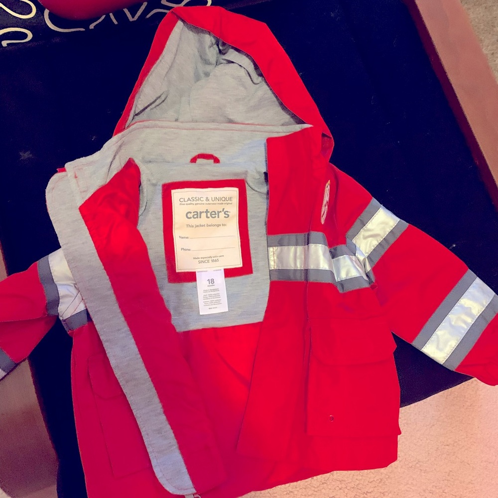 Rain coat 18 months old size Carter’s